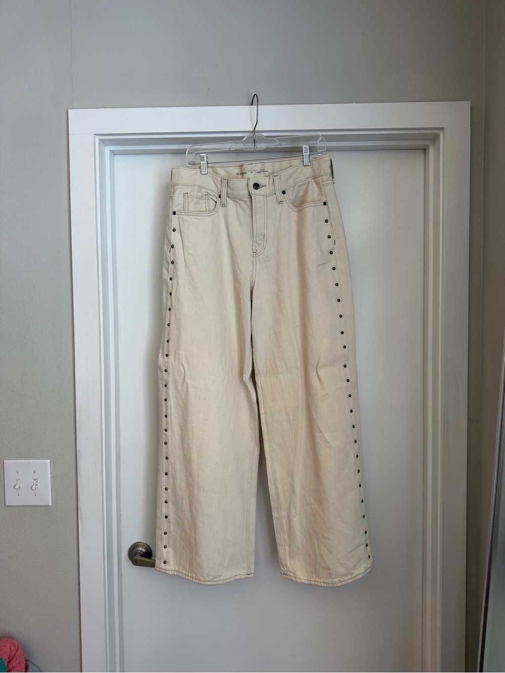 Old Navy Cream Wide Leg Jeans with Side Stud Detail